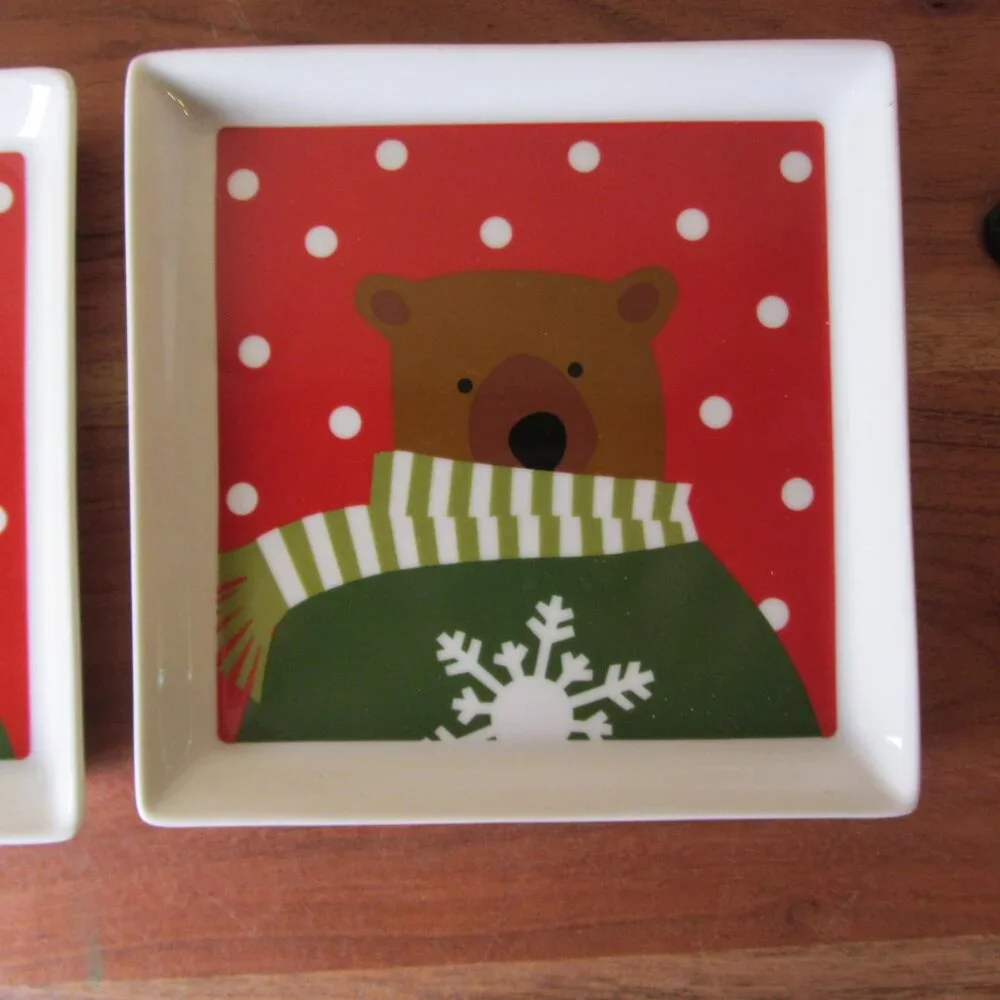 crate & barrel winter bear appetizer plates 2019 joan anderson NWT UNUSED (W6321